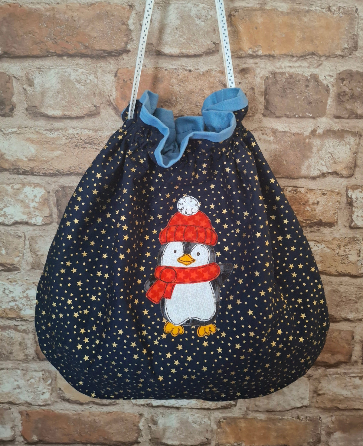 Christmas Drawstring Bag - Penguin
